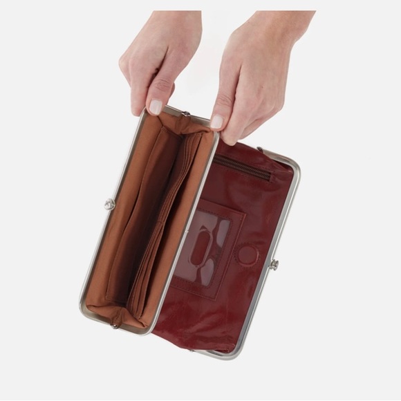 Hobo Lauren Clutch Wallet - Picture 4 of 4